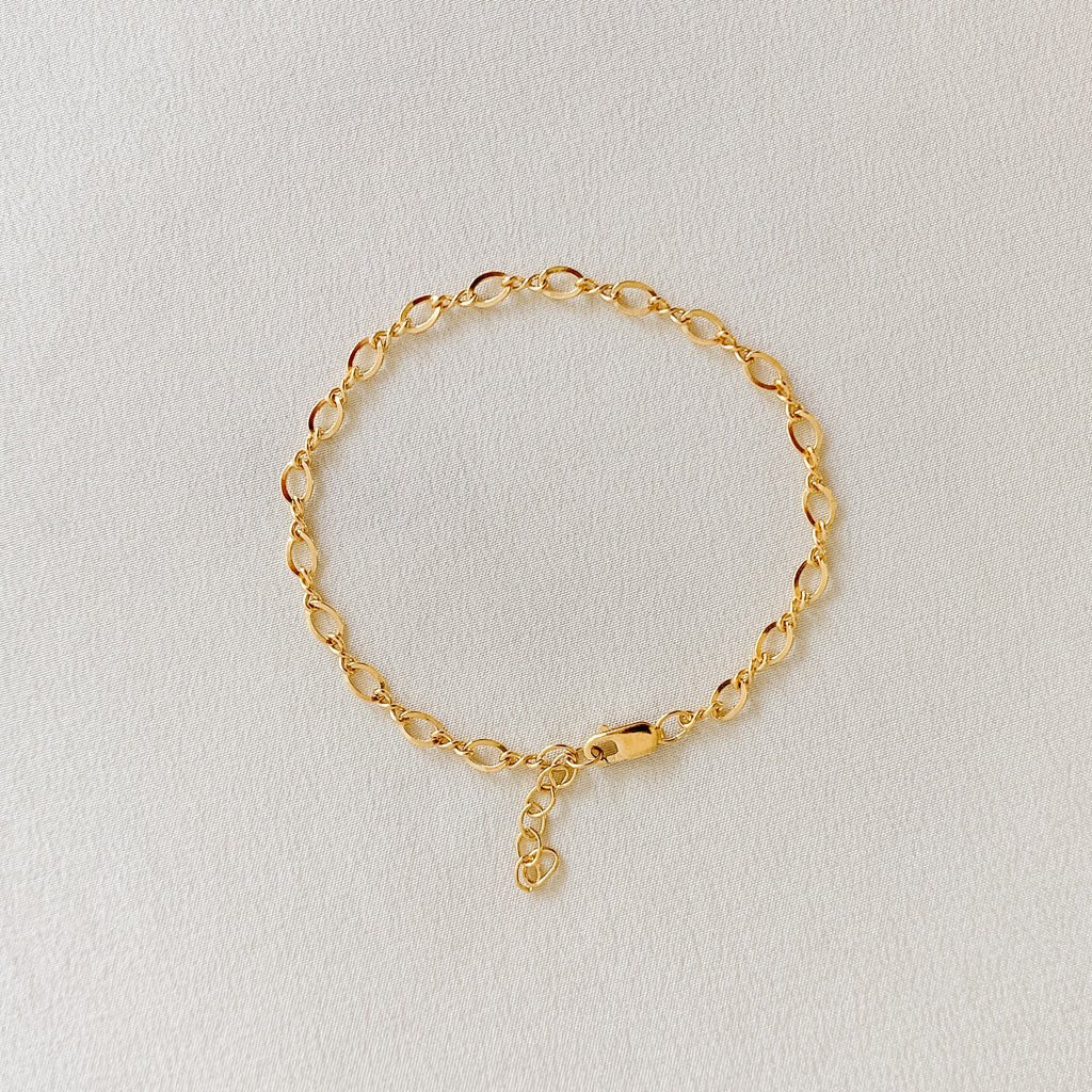 Dainty Gold Chain Bracelet - Figure 8 Cable - Adorned by Ruth