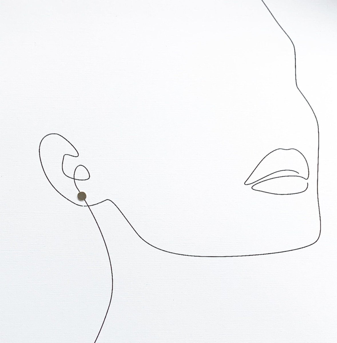 Tiny Dot Circle Stud Earrings - Adorned by Ruth
